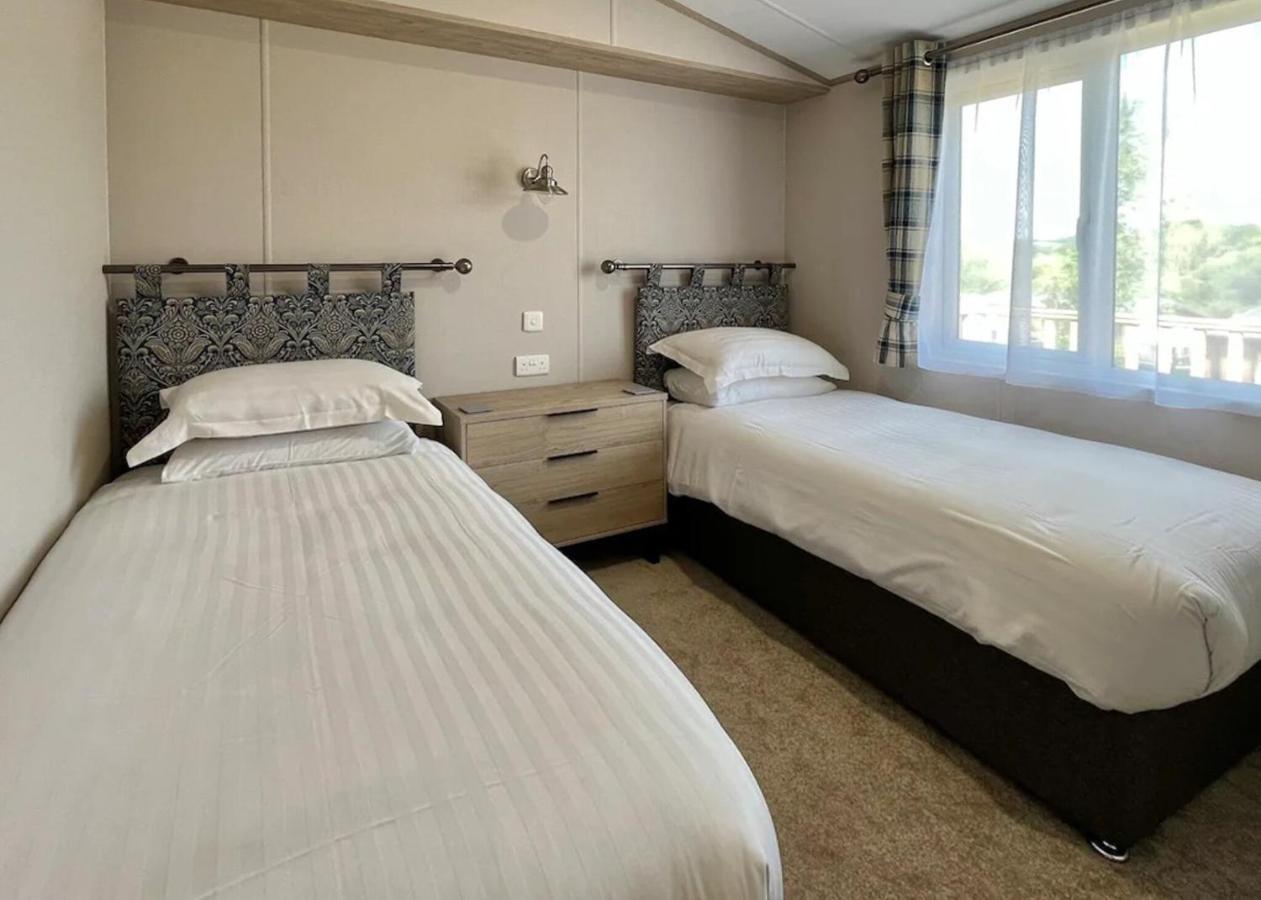 Docker Holiday Park Hotel Carnforth Eksteriør billede