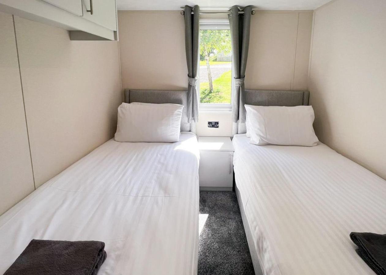 Docker Holiday Park Hotel Carnforth Eksteriør billede