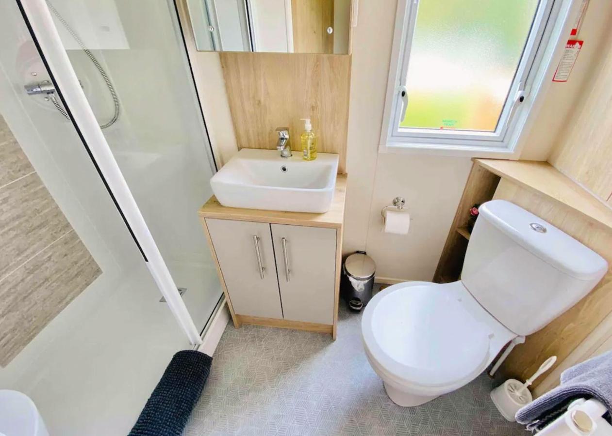 Docker Holiday Park Hotel Carnforth Eksteriør billede