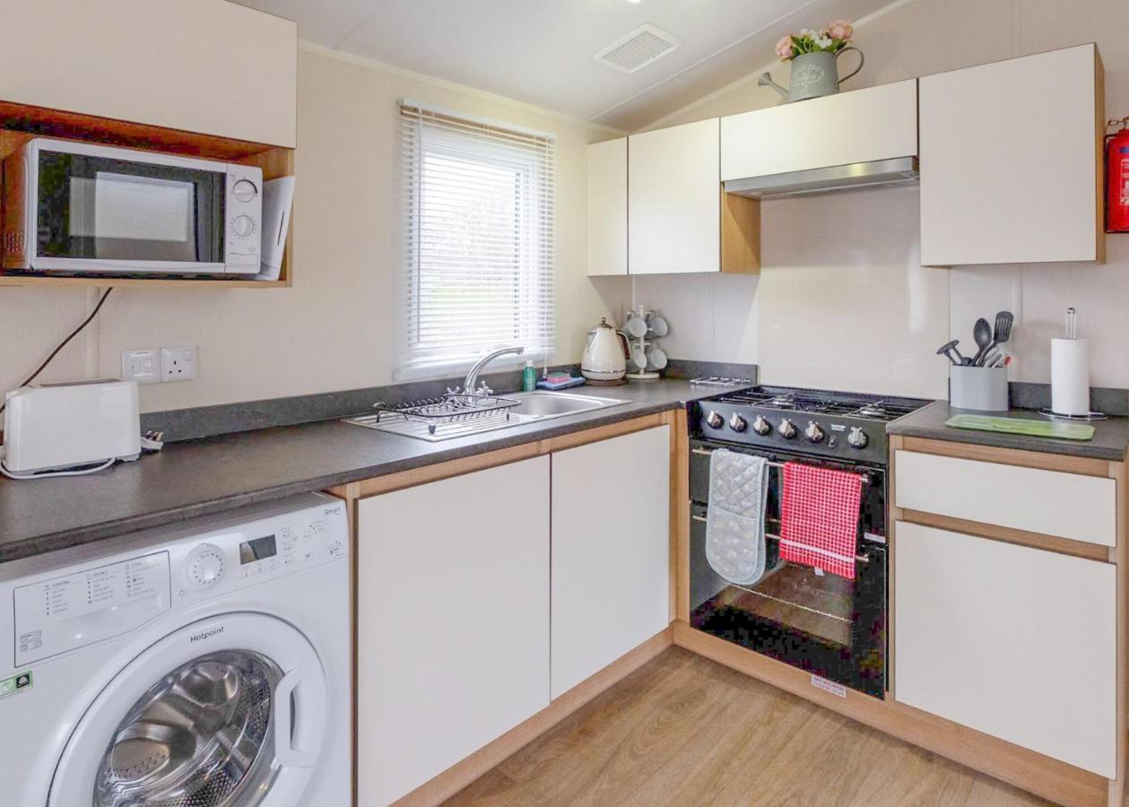 Docker Holiday Park Hotel Carnforth Eksteriør billede