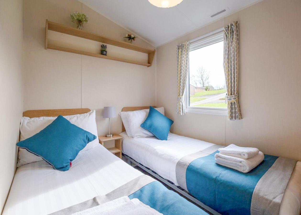Docker Holiday Park Hotel Carnforth Eksteriør billede